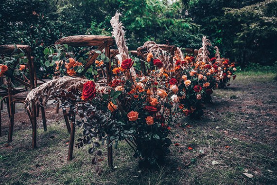 A Love That's Spooktacular: How to Plan a Halloween Themed Wedding