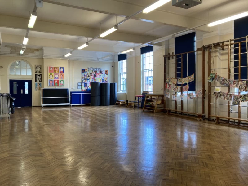 Earlsfield Primary School Main Hall Middle London For Hire