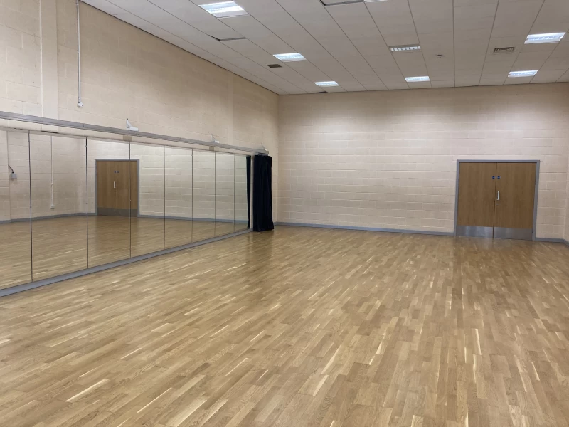 Amersham School Dance Studio Buckinghamshire, Engla For Hire