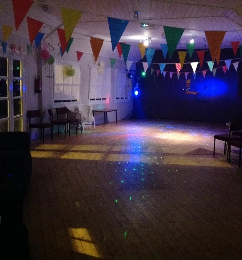 Carisbrooke Tennis Clubhouse Leicestershire, Engl For Hire